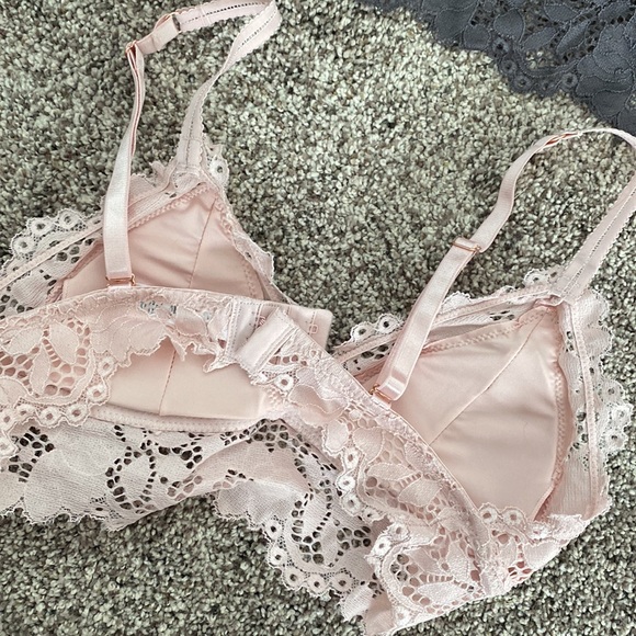 2 Bralettes - Picture 3 of 6